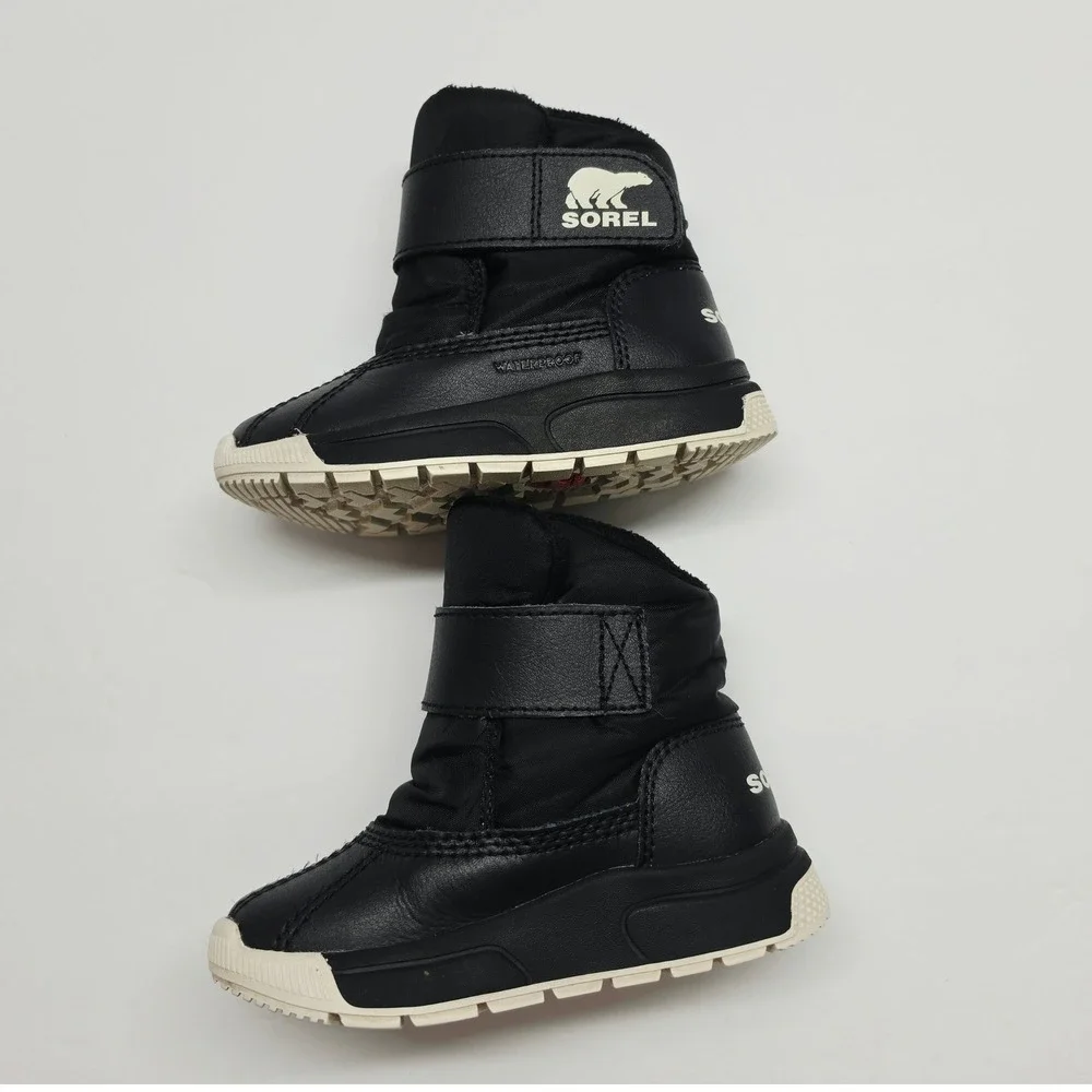 Sorel Whitney II Strap Snow Boots Kids 6 Black Waterproof Faux Fur NV5235-010